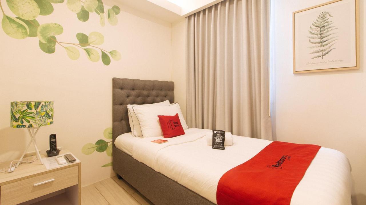 Reddoorz Plus At La Belle Residences Makati City Exterior photo