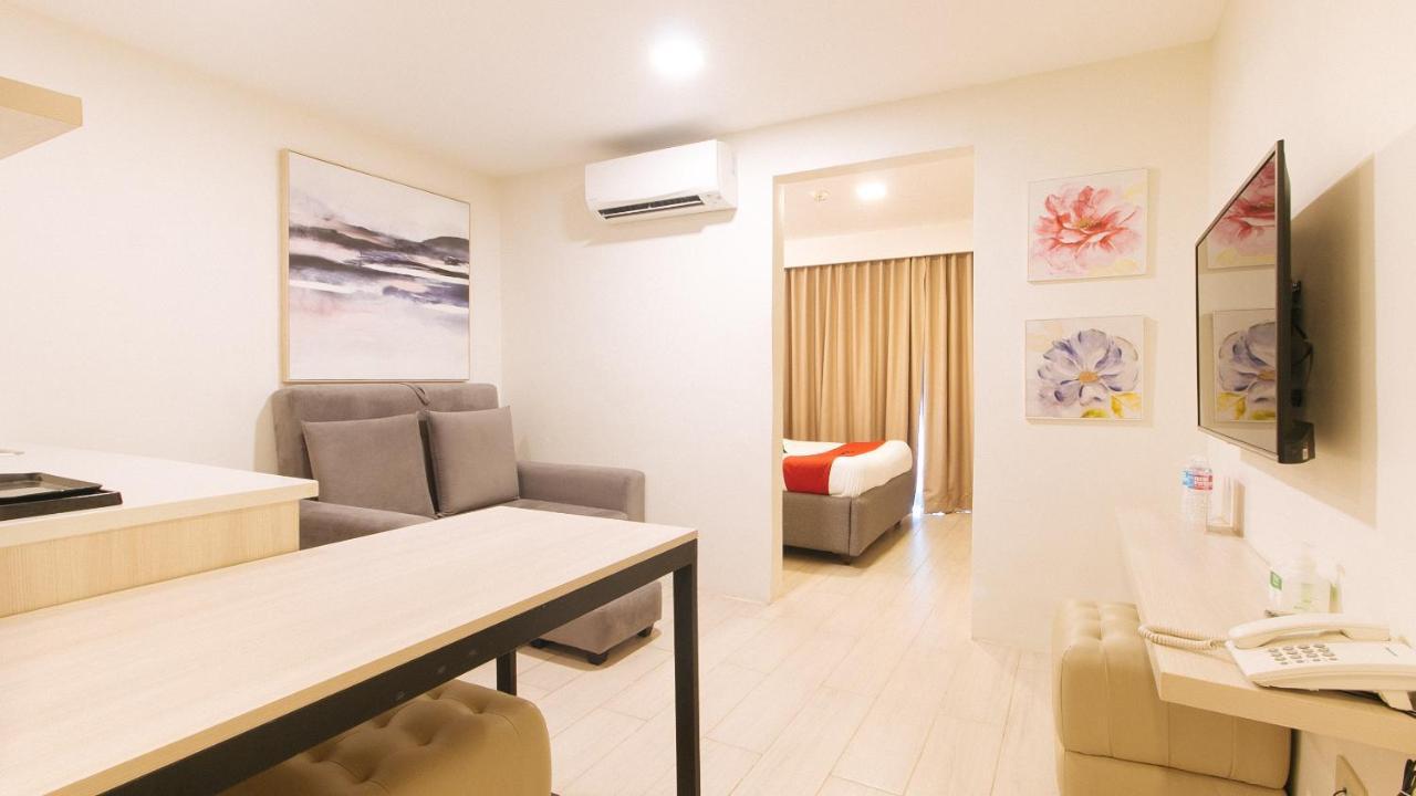Reddoorz Plus At La Belle Residences Makati City Exterior photo