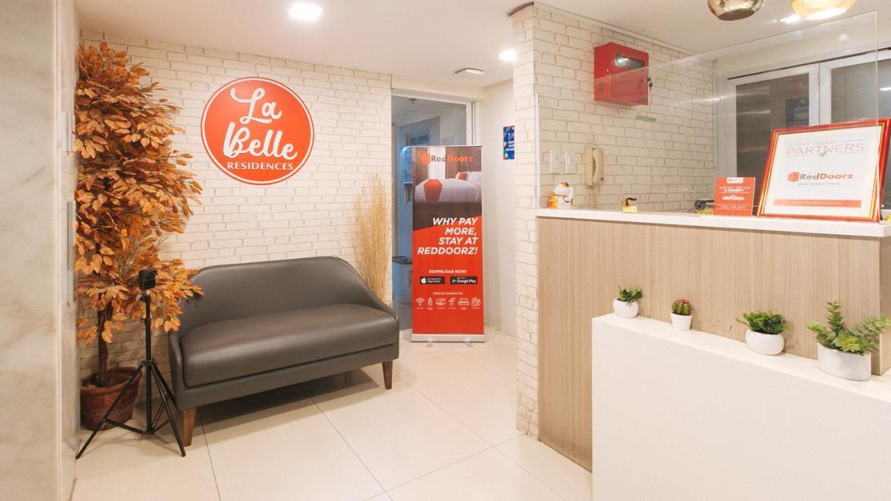 Reddoorz Plus At La Belle Residences Makati City Exterior photo