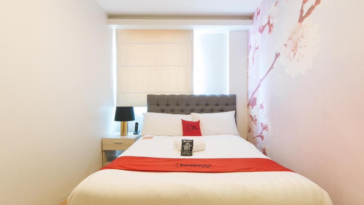 Reddoorz Plus At La Belle Residences Makati City Exterior photo