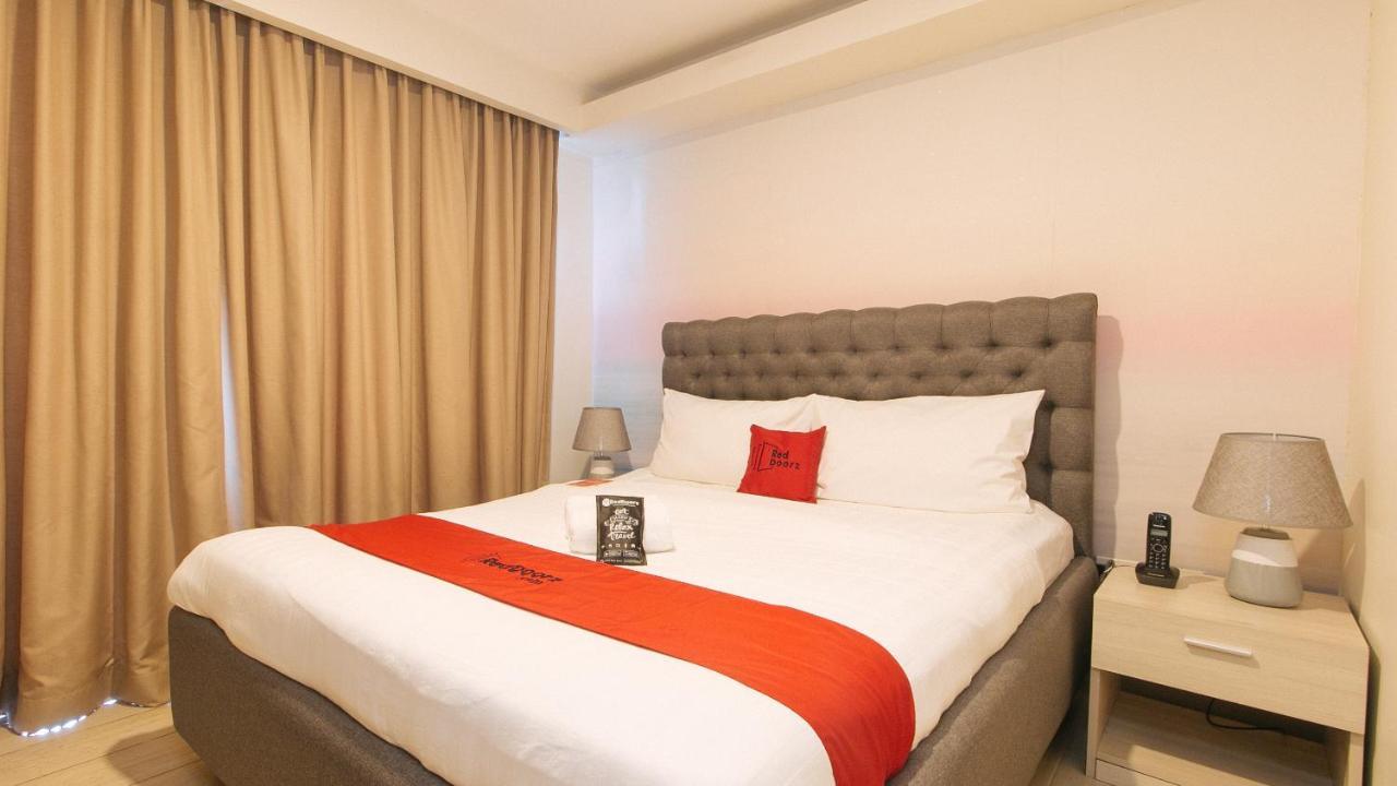 Reddoorz Plus At La Belle Residences Makati City Exterior photo