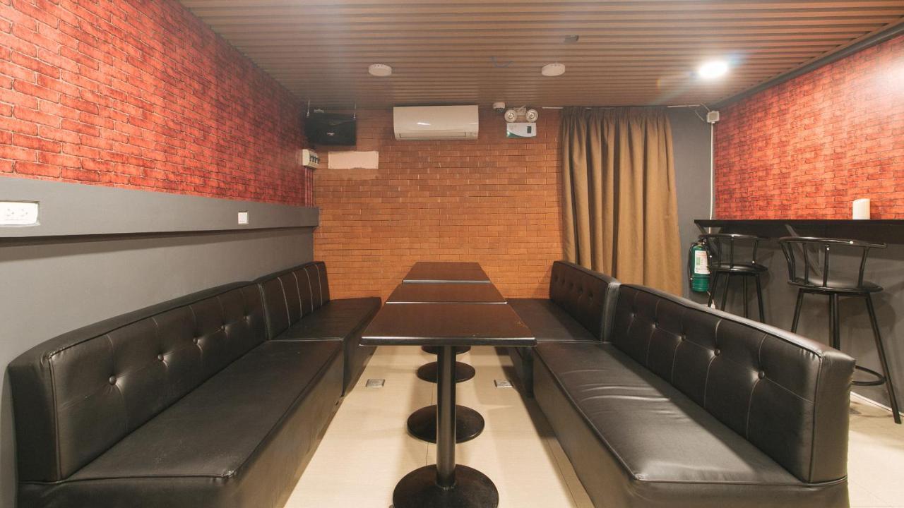 Reddoorz Plus At La Belle Residences Makati City Exterior photo