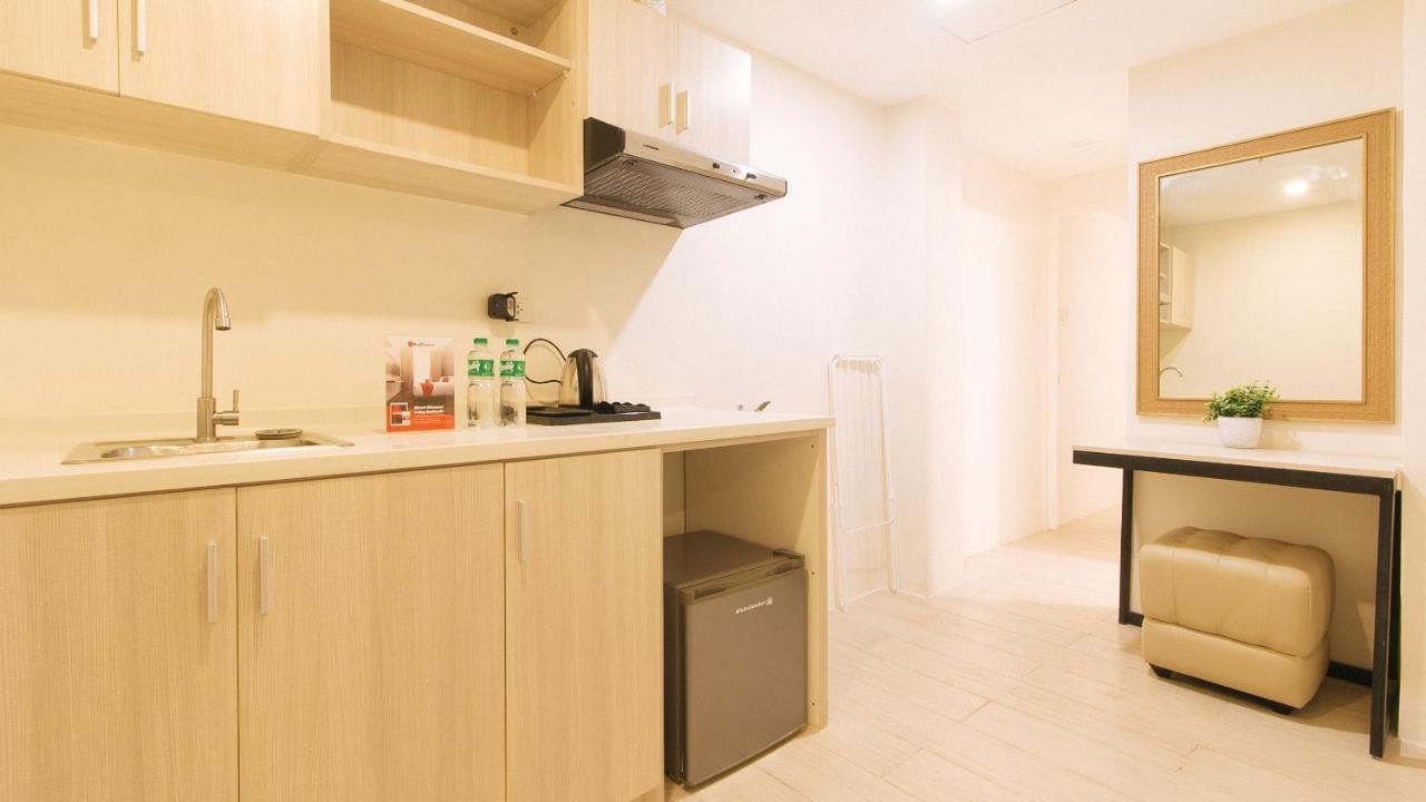 Reddoorz Plus At La Belle Residences Makati City Exterior photo