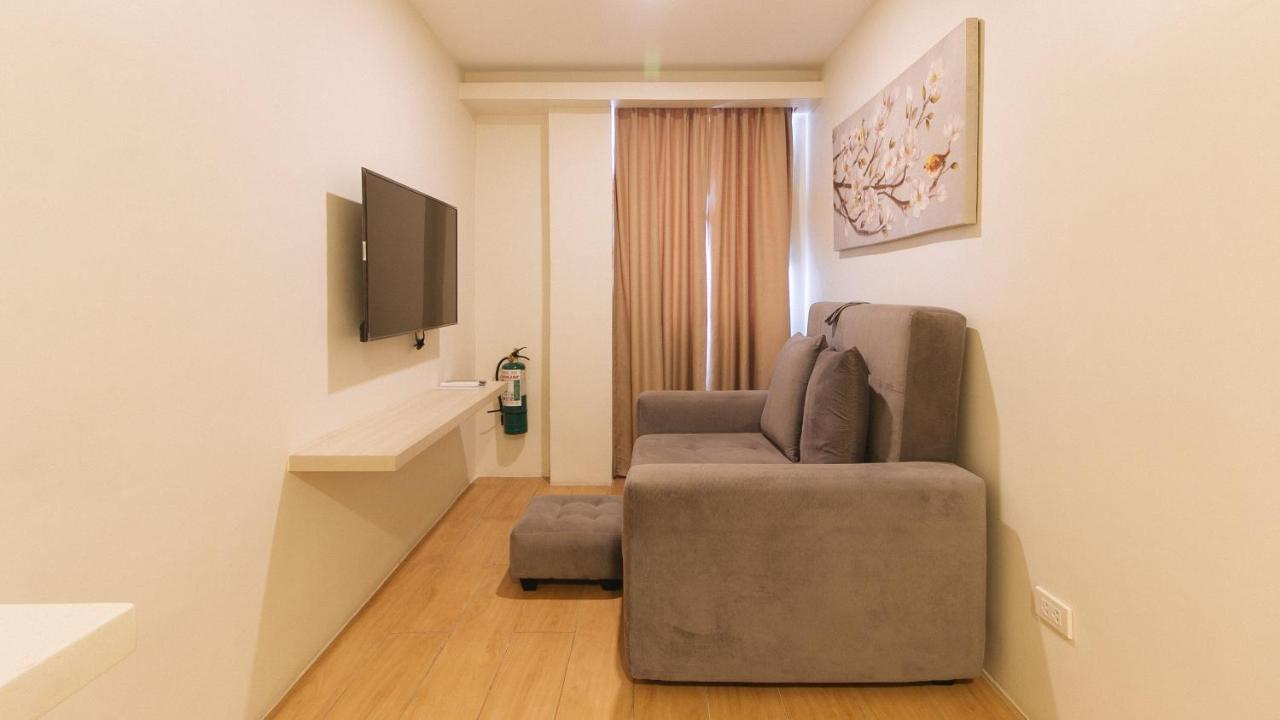 Reddoorz Plus At La Belle Residences Makati City Exterior photo